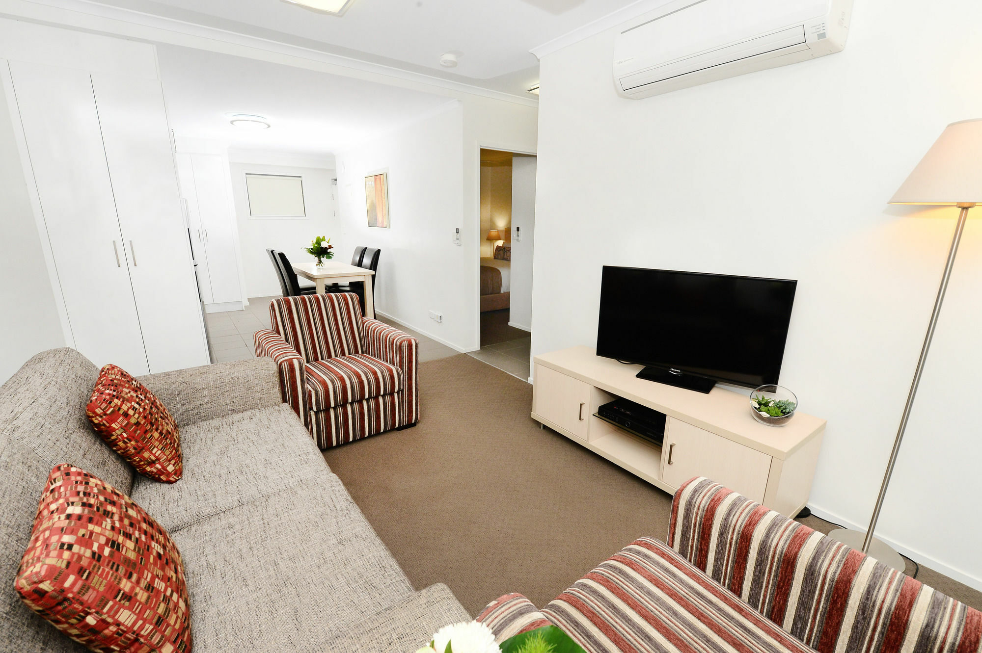 Oaks Moranbah Suites Exterior photo